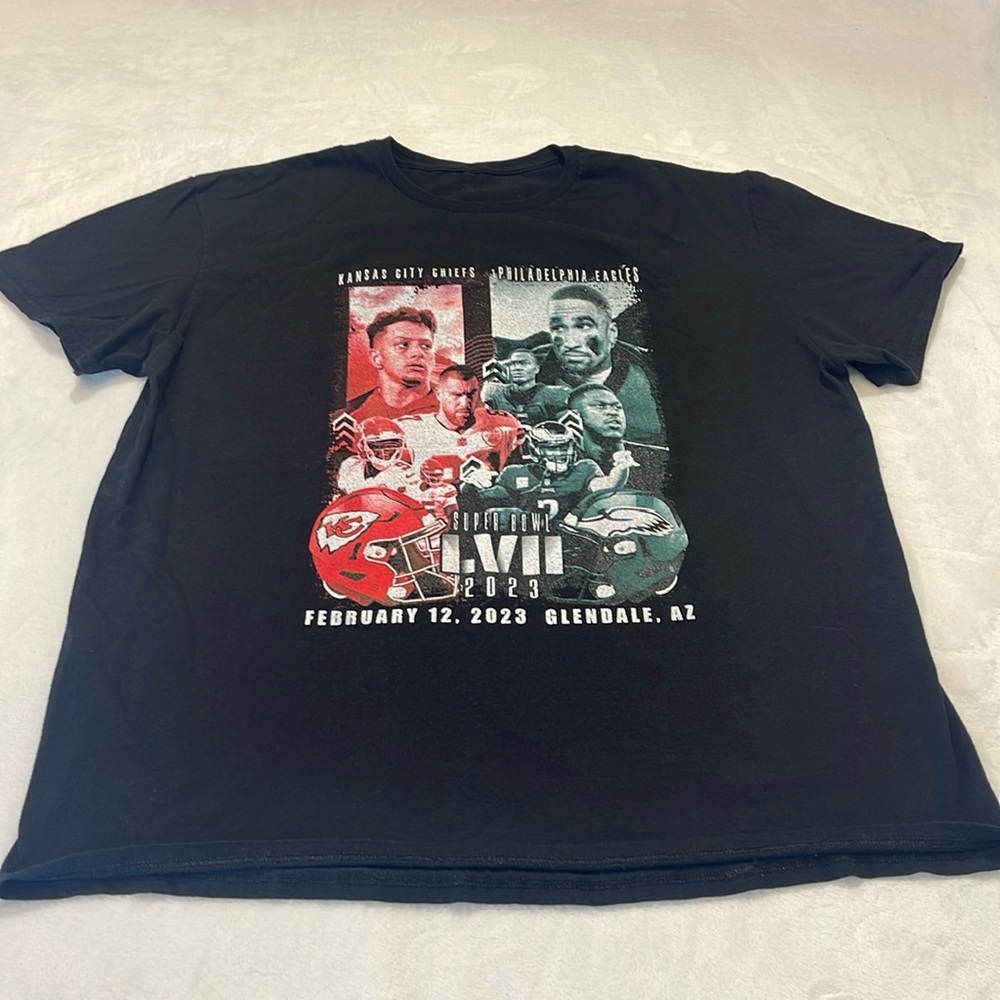 SUPER BOWL LVII KC CHIEFS , PHILADELPHIA EAGLES MENS T-SHIRT